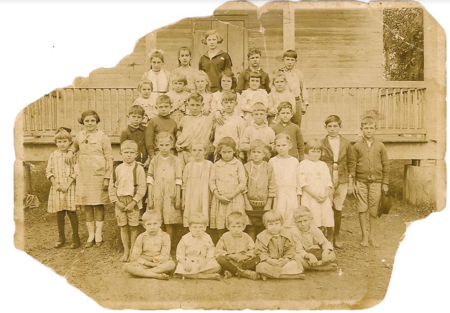 Grand Bayou's one-room school class picture.